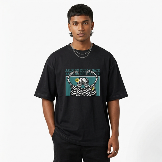 Aale Do Dular Gate Oversized Tee — Black